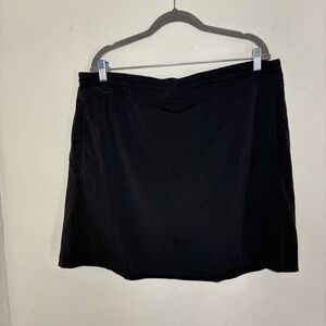 Columbia Women's Black Mini Skirt with Shorts Underneath 2x